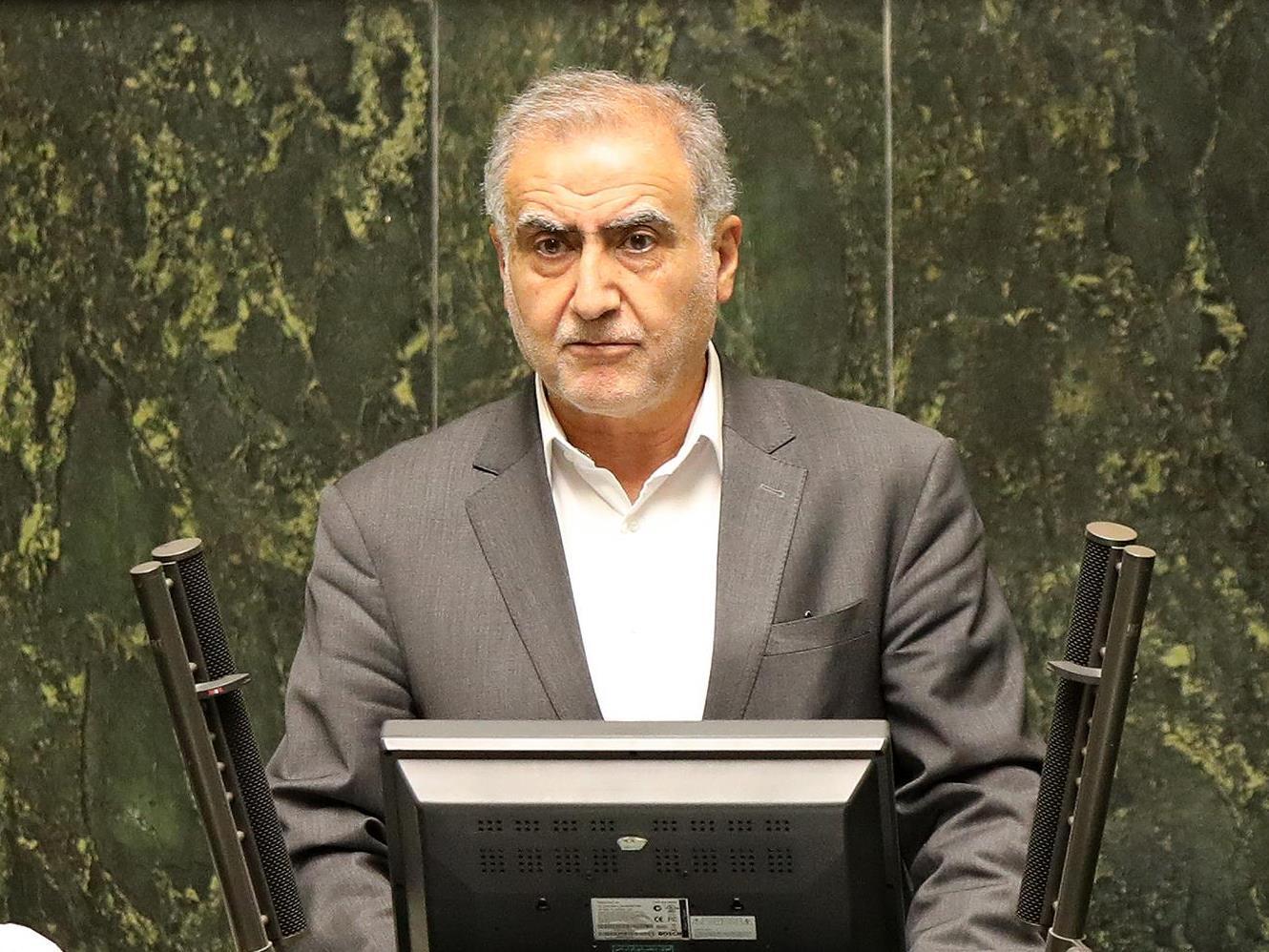 فرایند مجرمانه و متقلبانه واگذاری ۳۰۰ خودروی شاسی بلند به نمایندگان